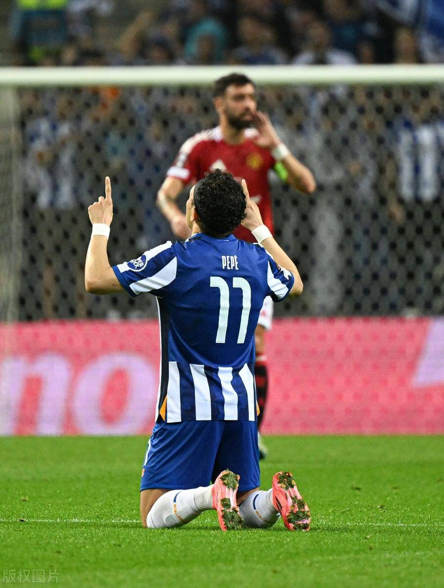 包含重磅！风云突变曼联今晨调整名单波尔图篮板制胜备战德甲，上海久事赛前战术微调的词条