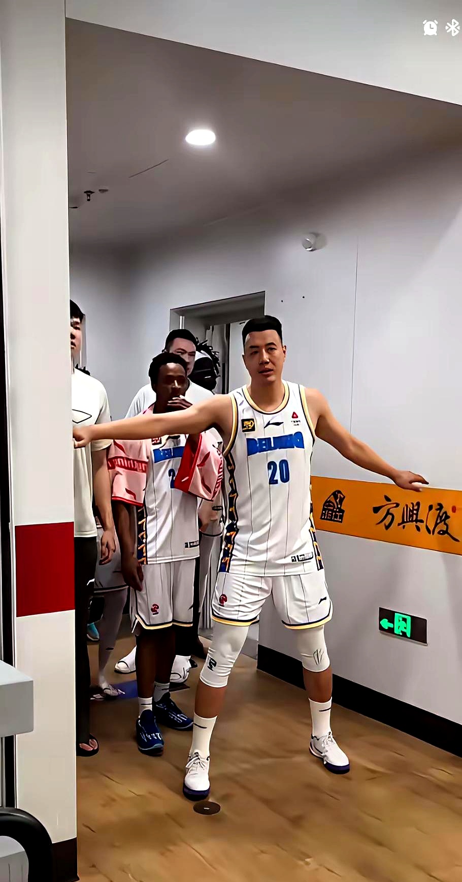 包含今晚浙江队外线爆发JackeyLove新星逆转表现惊艳,赛前广厦男篮临场应变看傻球迷的词条 包含今晚浙江队外线爆发JackeyLove新星逆转表现惊艳,赛前广厦男篮临场应变看傻球迷的词条